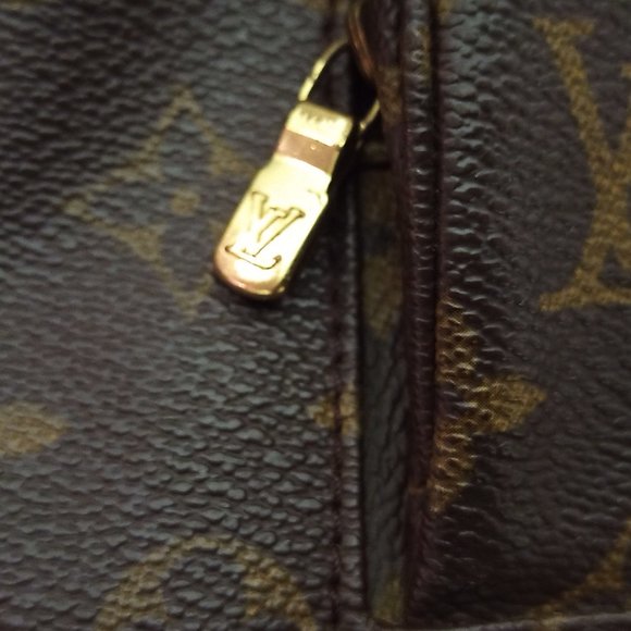 EXCEPTIONALLY CLEAN EUC LV Vintage Montsouris MM Backpack (w/ Dust Cover & Box) - Picture 15 of 16